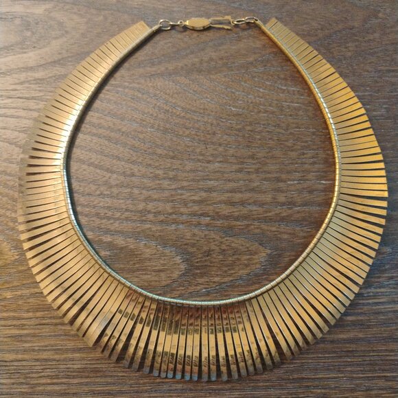 Vintage Gold Tone Choker Necklace - Picture 3 of 4